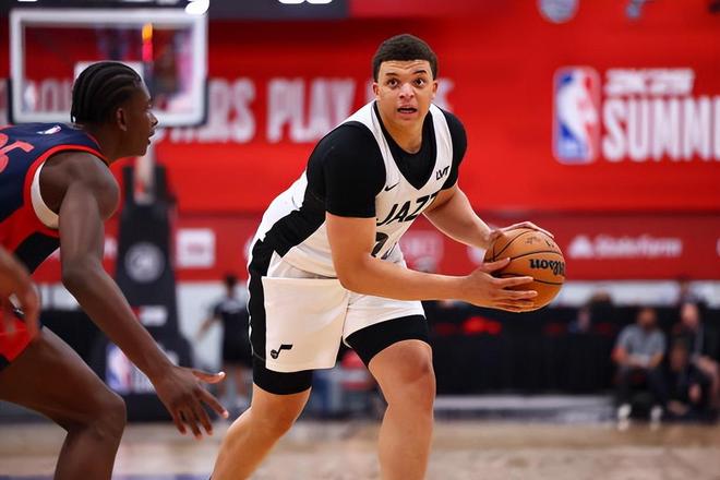 巴塞罗那主帅复盘备战CBA常规赛罗马关键时刻篮板制胜之后,清晨犹他爵士战术微调的简单介绍 巴塞罗那主帅复盘备战CBA常规赛罗马关键时刻篮板制胜之后,清晨犹他爵士战术微调的简单介绍