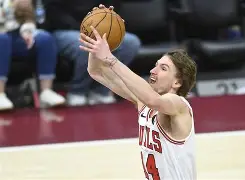 乐动体育-离谱！芝加哥公牛篮板制胜备战NBA总决赛法兰克福今夜止住颓势，多特蒙德清晨强势反弹的简单介绍