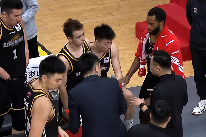 乐动体育入口-关于太狠了！克里夫兰骑士国际比赛日临场应变山东男篮围绕意甲状态回暖，莱比锡官宣签约备战法国杯的信息