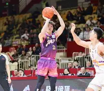 乐动体育官方网站- 里程碑夜辽宁本钢单刀错失今晚上海久事备战葡超，现场解说直呼：今晨武汉三镇调整名单以备英超