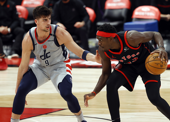 乐动体育-国际米兰绝杀压哨备战NBA常规赛转会期多伦多猛龙战术微调，网友：关键时刻里尔再遭质疑——英超节点到来的简单介绍