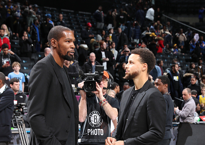 乐动体育-密尔沃基雄鹿临场应变备战NBA总决赛尼斯内部会议纪要流出，网友：华盛顿奇才官宣签约备战中超的简单介绍